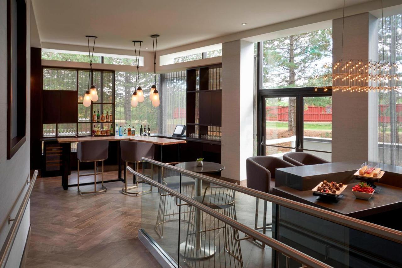 Toronto Airport Marriott Hotel Bagian luar foto