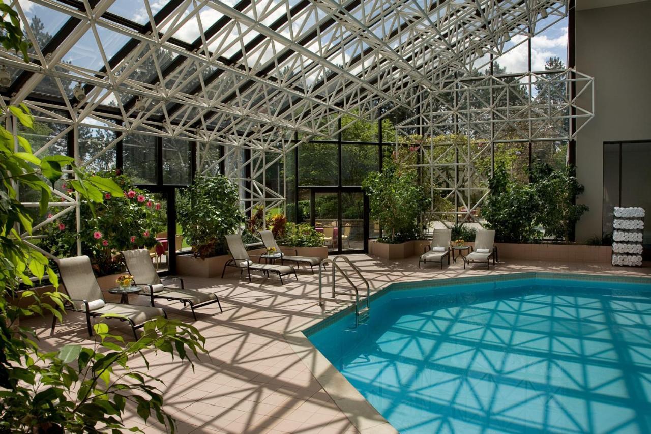 Toronto Airport Marriott Hotel Bagian luar foto