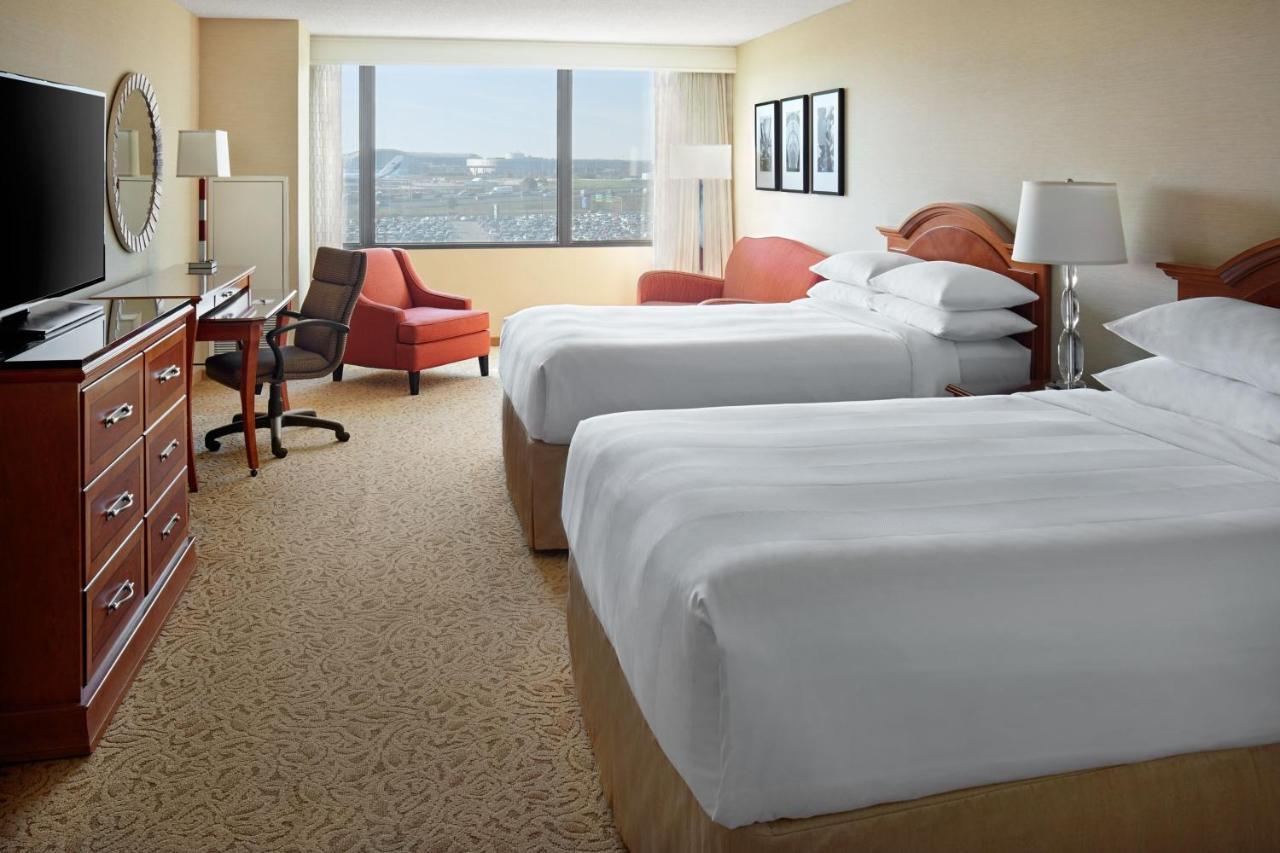 Toronto Airport Marriott Hotel Bagian luar foto
