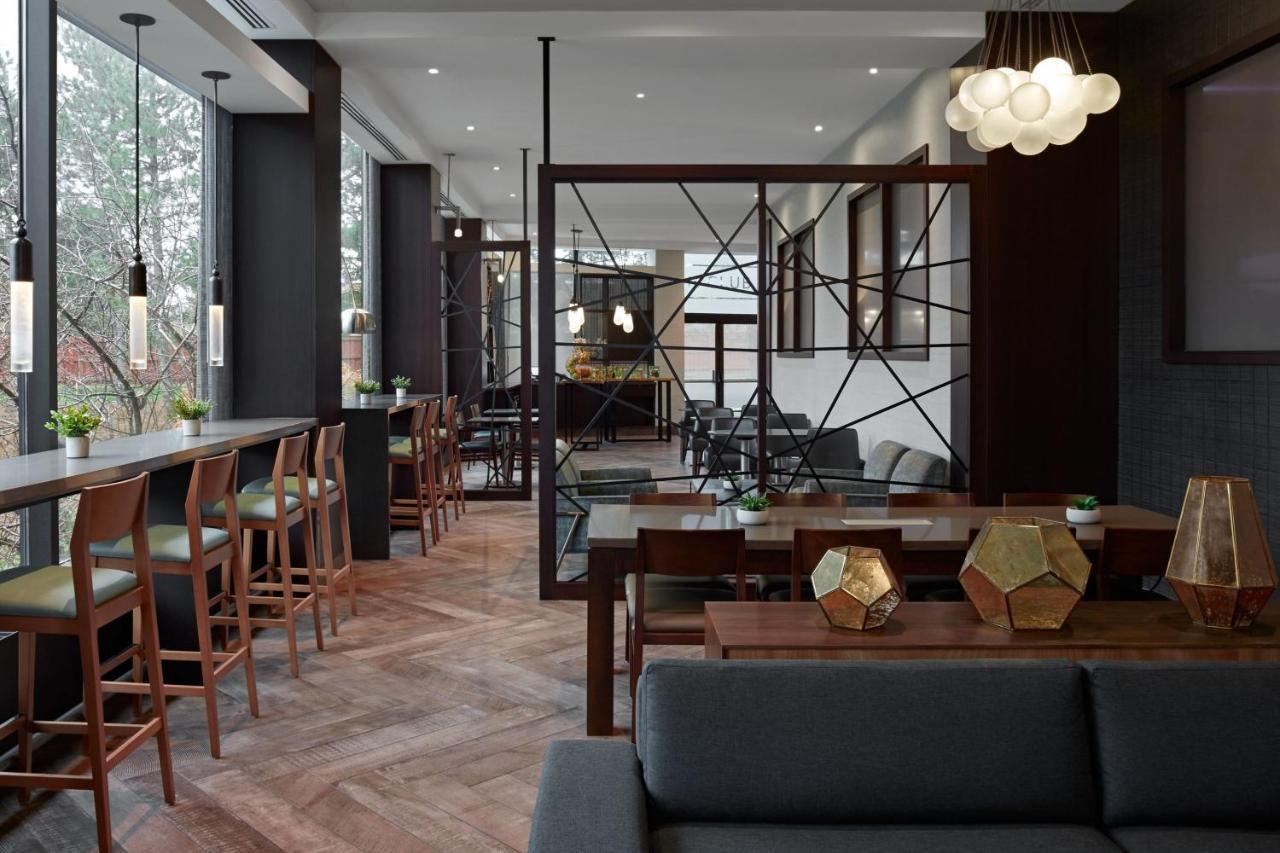 Toronto Airport Marriott Hotel Bagian luar foto