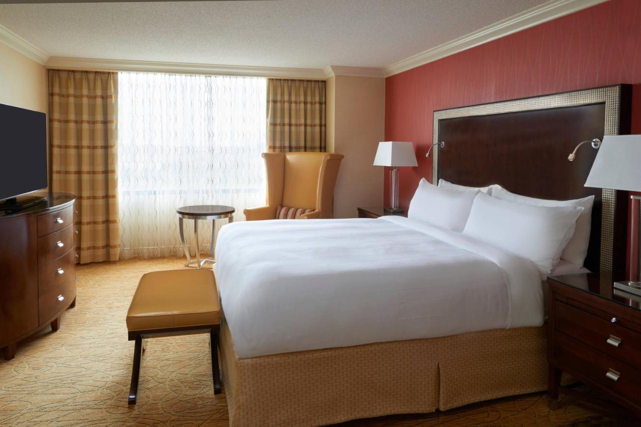 Toronto Airport Marriott Hotel Bagian luar foto