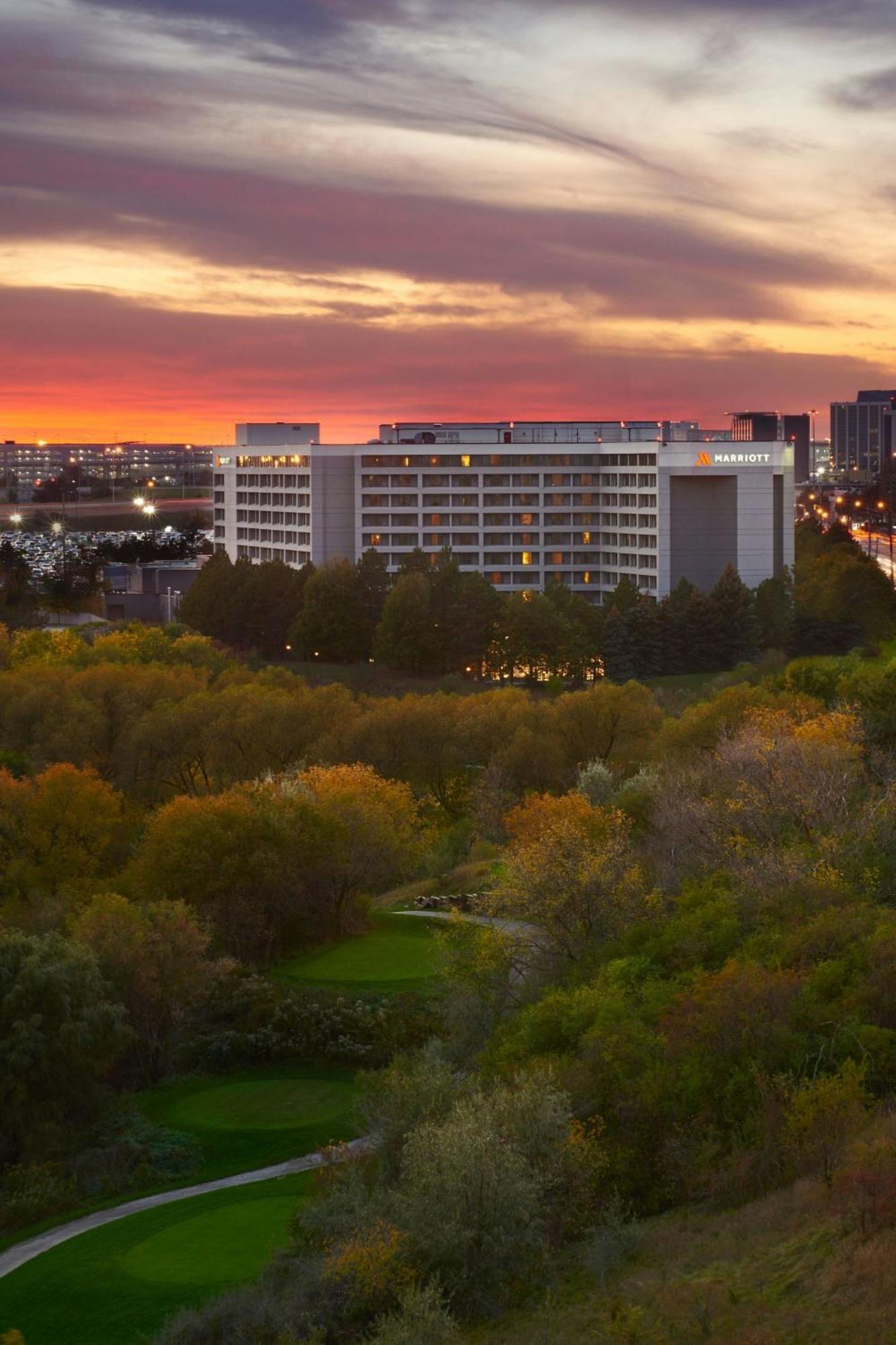 Toronto Airport Marriott Hotel Bagian luar foto